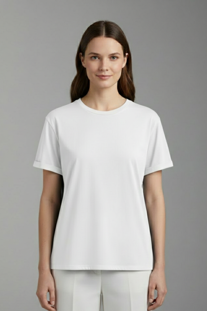 Women Oversized T-Shirt with Round Neckline and Short Sleeves