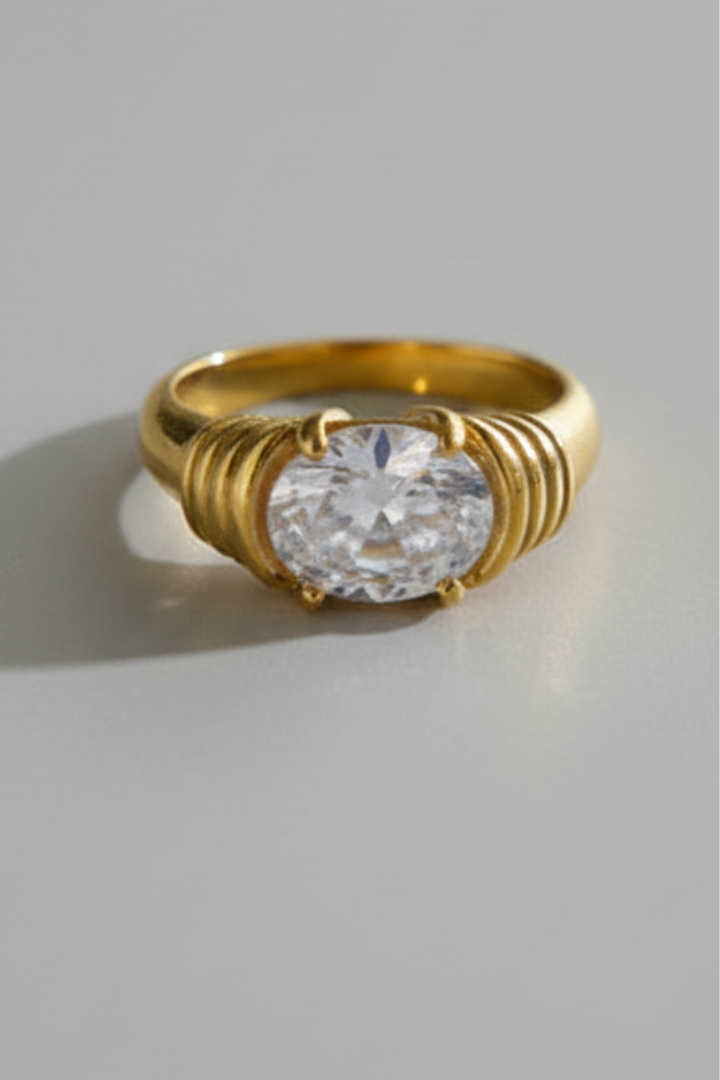 Women’s Band Ring with Centre Stone and Wrapped Detailing