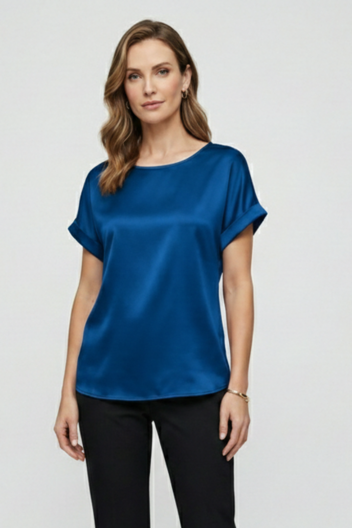 Women’s Blouse with Round Neck and Short Sleeves