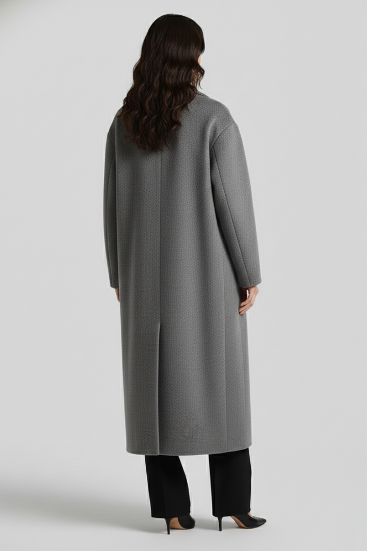 Women’s Coat with Lapel Collar and Oversized Shape