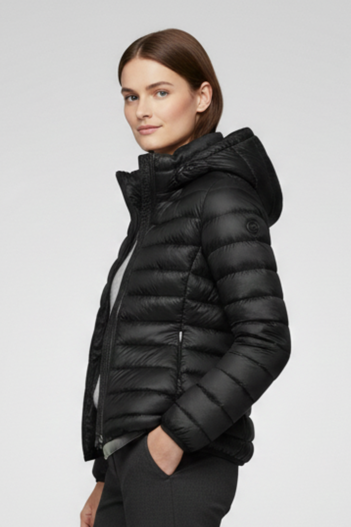 Women’s Hooded Jacket with Zip Fastening and Quilted Surface