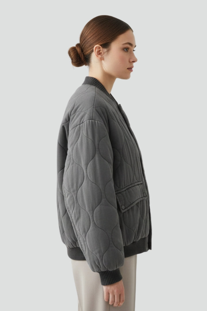 Women’s Jacket with Padded Surface and Zip Closure