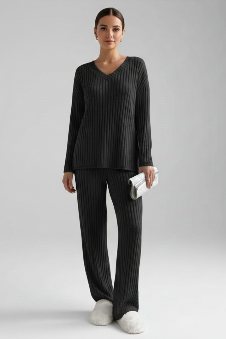 Women’s Lounge Set with V Neck and Ribbed Surface