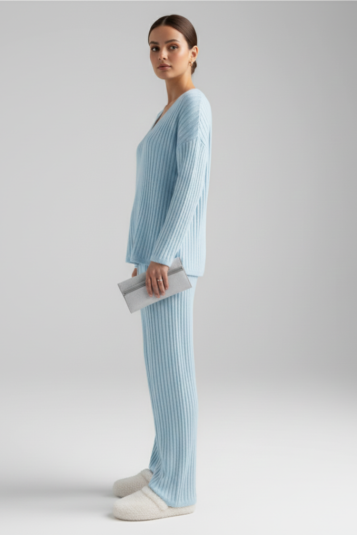 Women’s Lounge Set with V Neck and Ribbed Surface