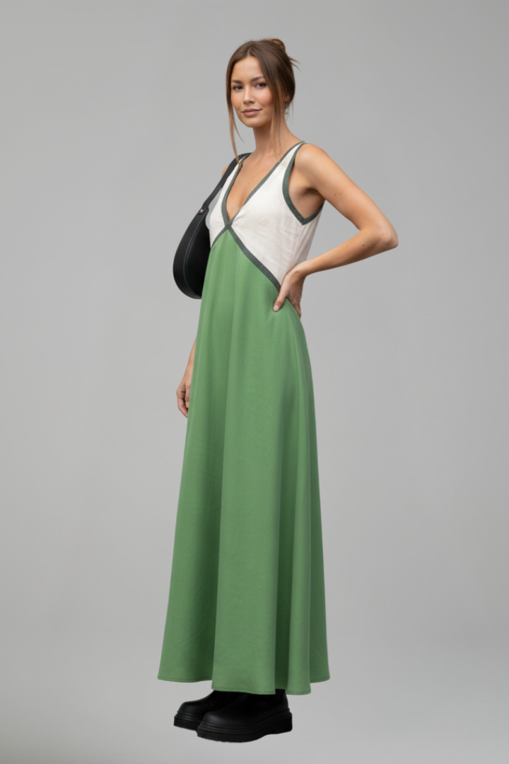 Women’s Maxi Dress with V Neckline and Sleeveless Cut