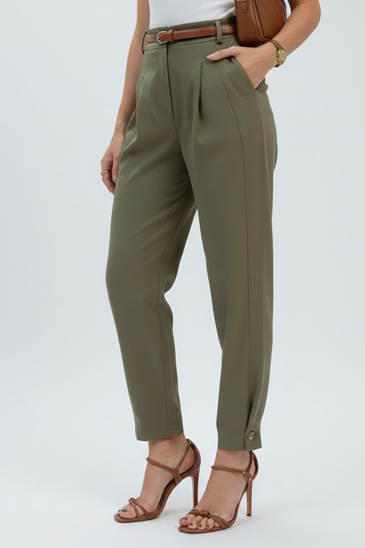 Women’s Pants with High Waist and Tapered Leg