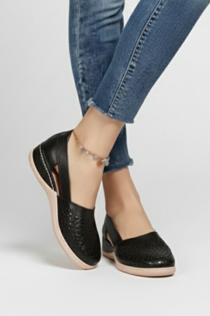 Women’s Shoes with Cutout Design and Firm Base