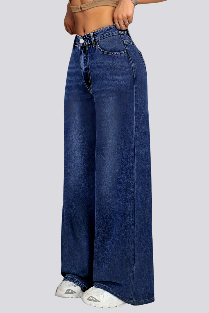 Women’s Straight-Leg Jeans with Button Fastening and Wide Legs