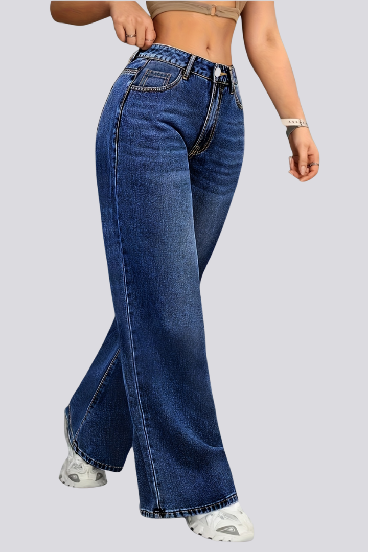 Women’s Straight-Leg Jeans with Button Fastening and Wide Legs