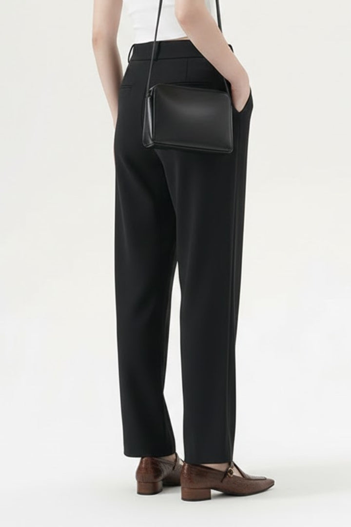Women’s Straight-Leg Trousers with Pleated Waist and Pockets