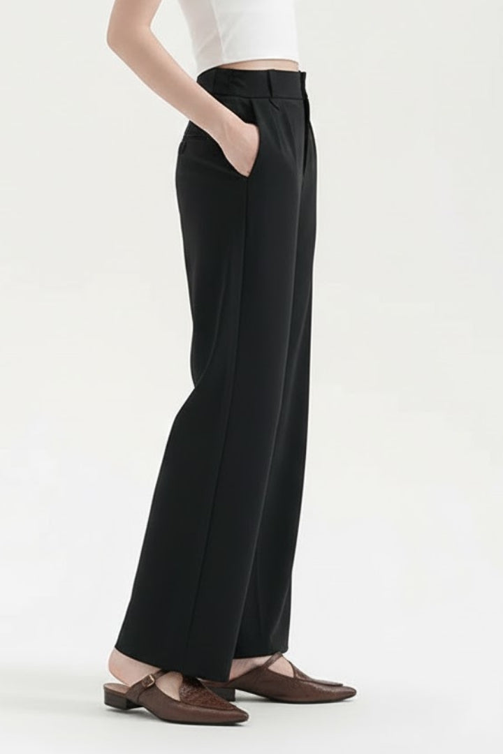 Women’s Straight-Leg Trousers with Pleated Waist and Pockets