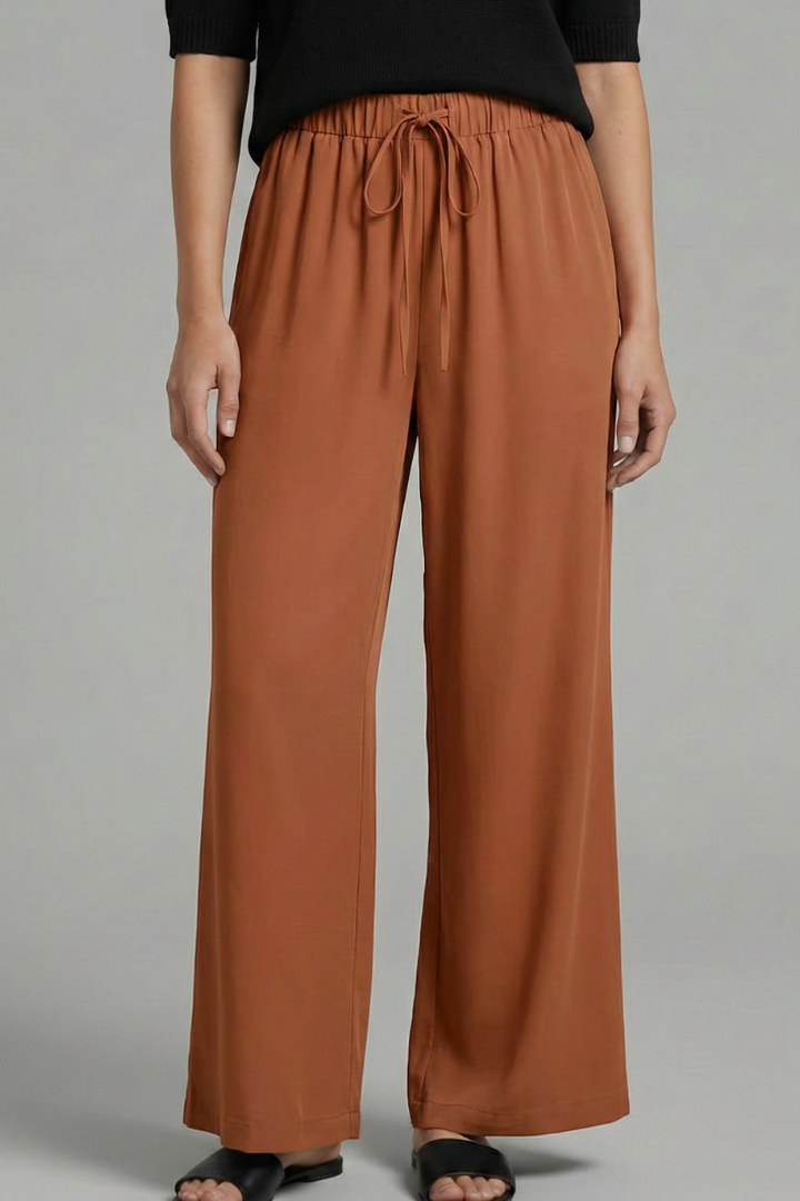 Women’s Trousers with Drawstring Waist and Side Pockets
