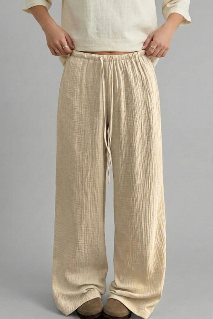 Women’s Trousers with Elastic Waist and Wide Legs
