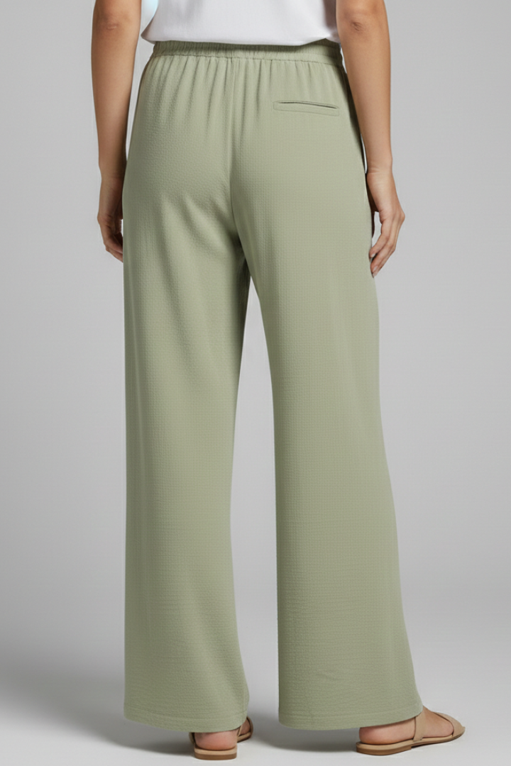 Women’s Trousers with Elastic Waist and Wide Legs