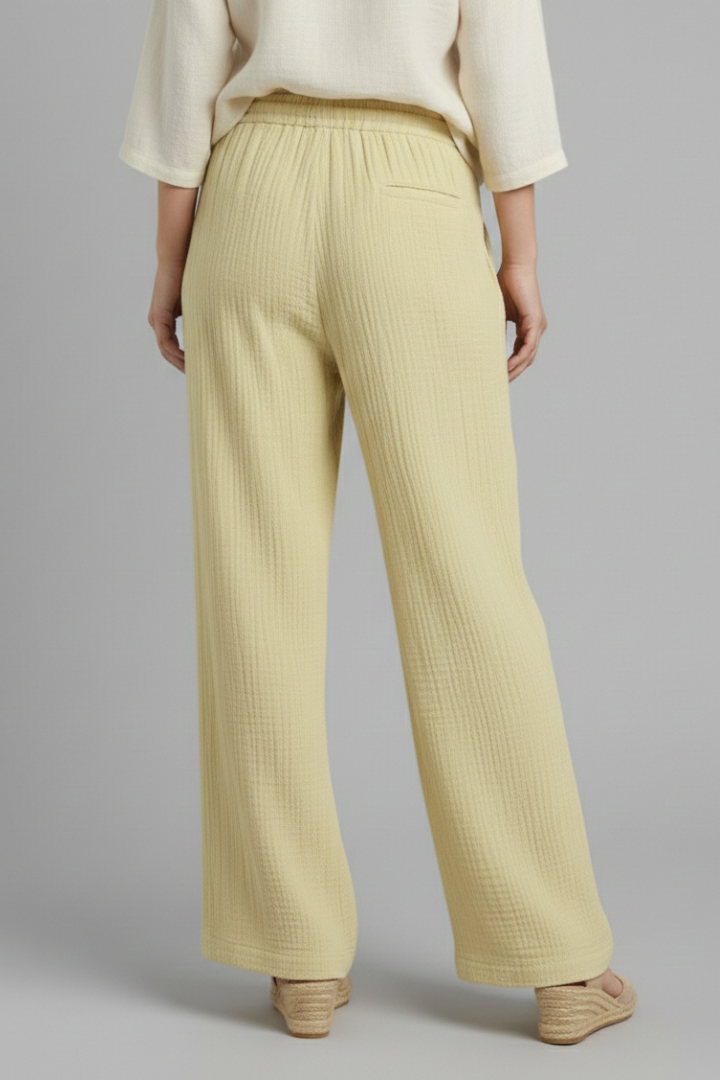 Women’s Trousers with Elastic Waist and Wide Legs