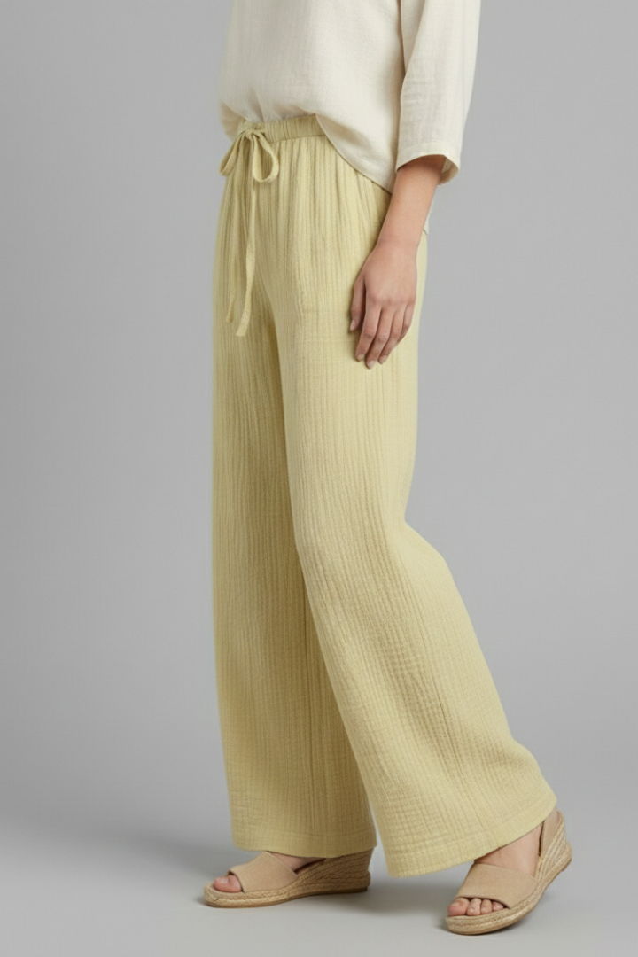 Women’s Trousers with Elastic Waist and Wide Legs