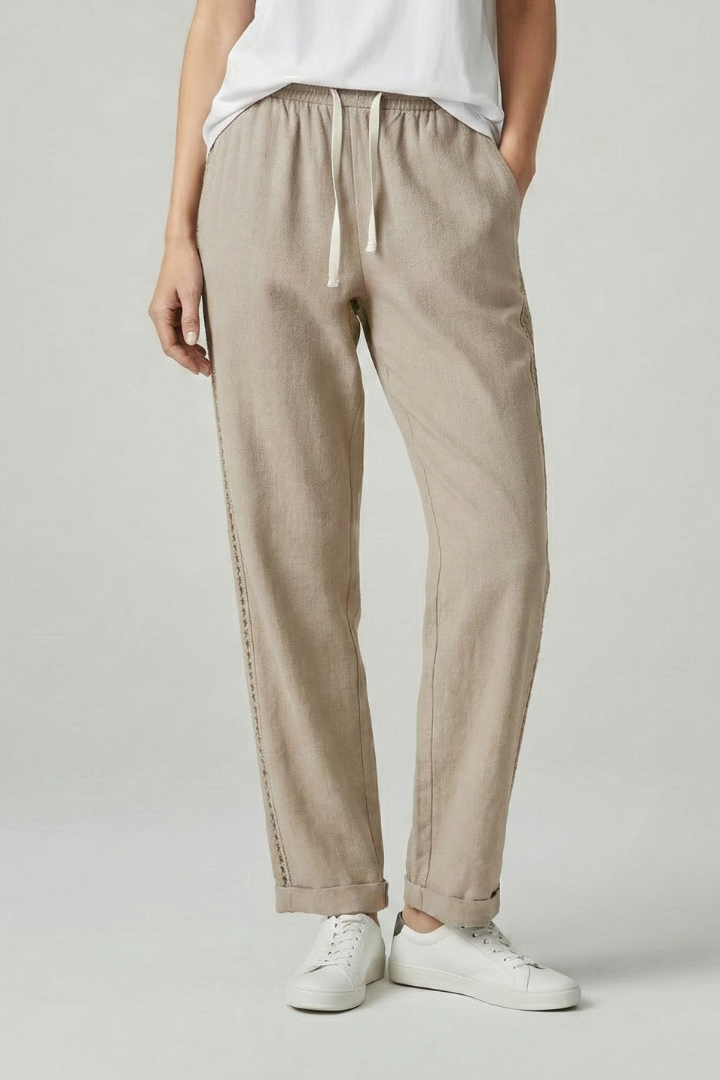 Women’s Trousers with Side Buttons and Straight Legs