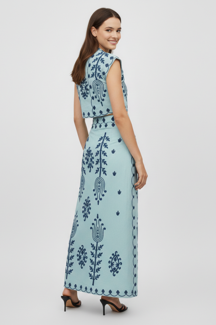Women’s Two-Piece Dress with Halter Neckline and Printed Surface
