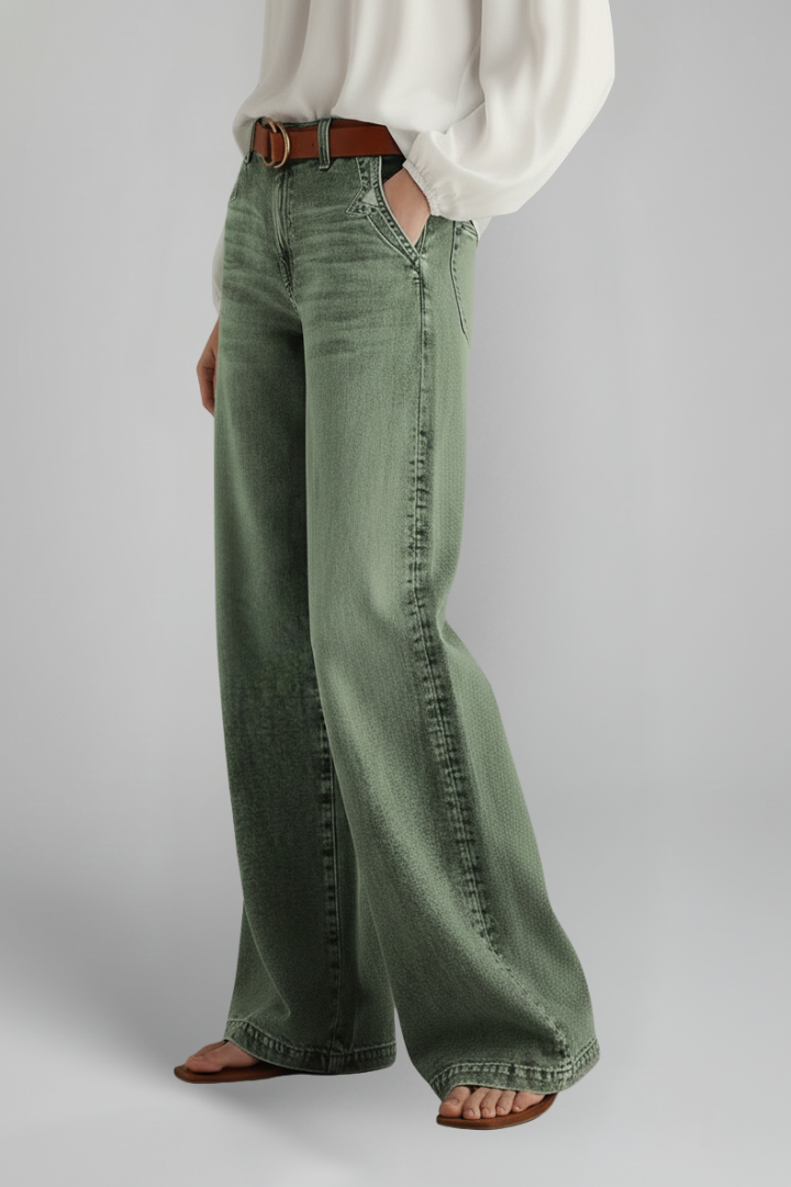 Women’s Wide-Leg Jeans with High-Rise Waist and Front Closure