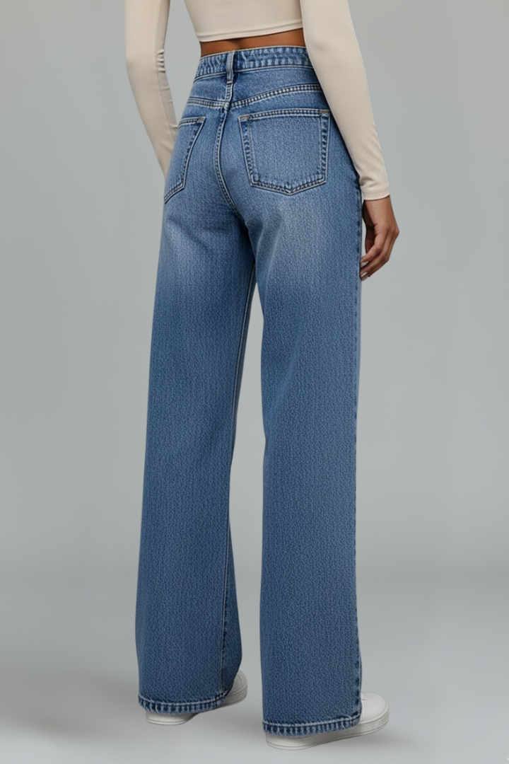 Women’s Wide-Leg Jeans with High Waist and Pockets