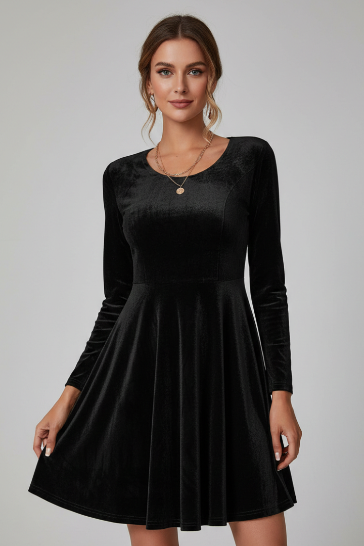 Women’s mini dress with round neckline and long sleeves