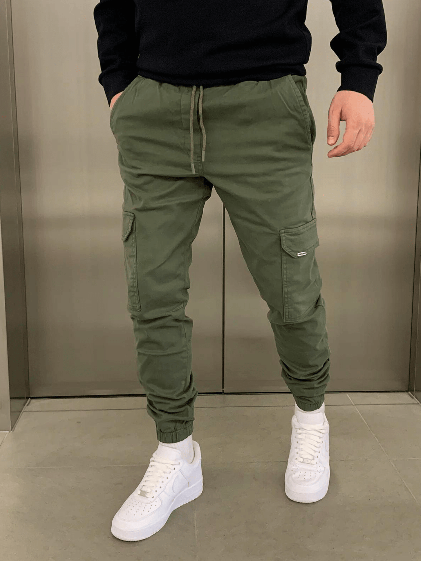 Maxime | Stylish and practical cargo joggers