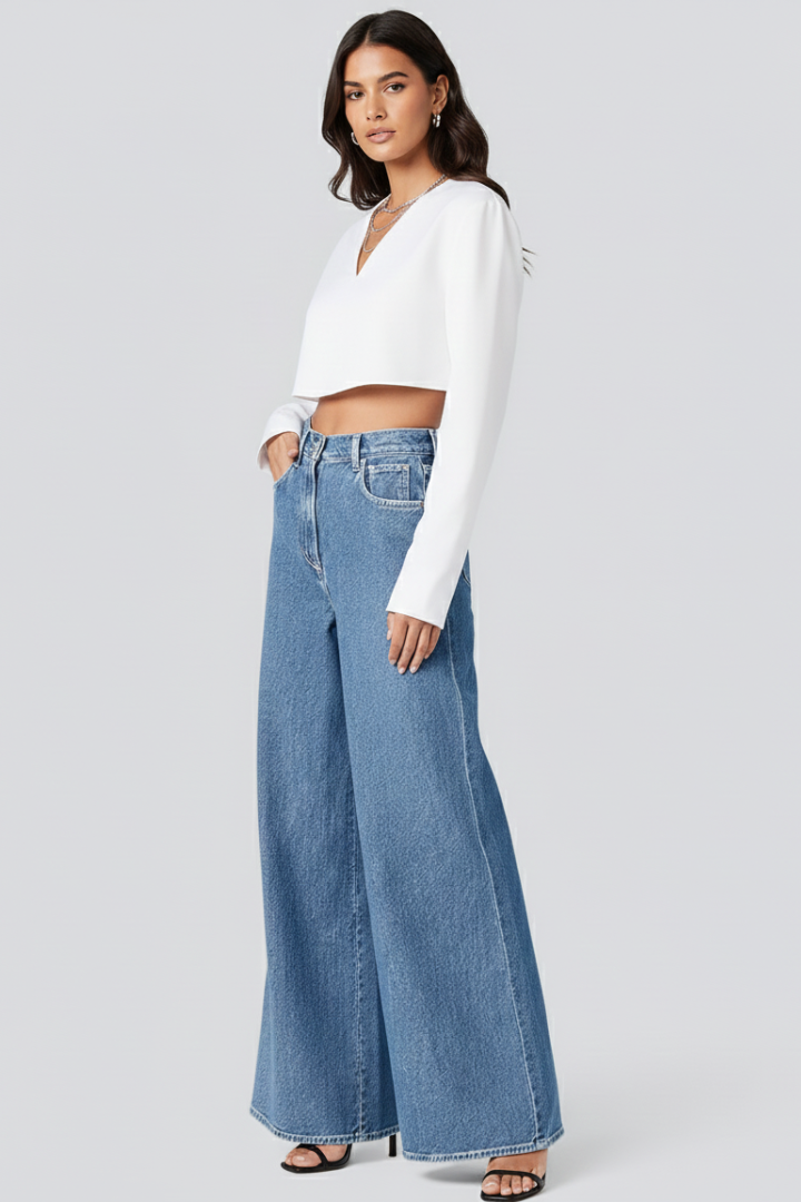 Women’s Wide-Leg Jeans with Button Fastening and High Waist