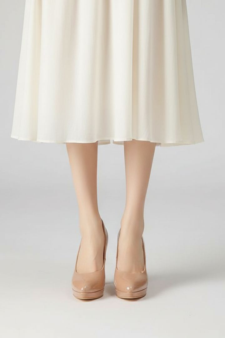 Women’s Closed-Toe Heels with a Raised Platform and a Tapered Heel