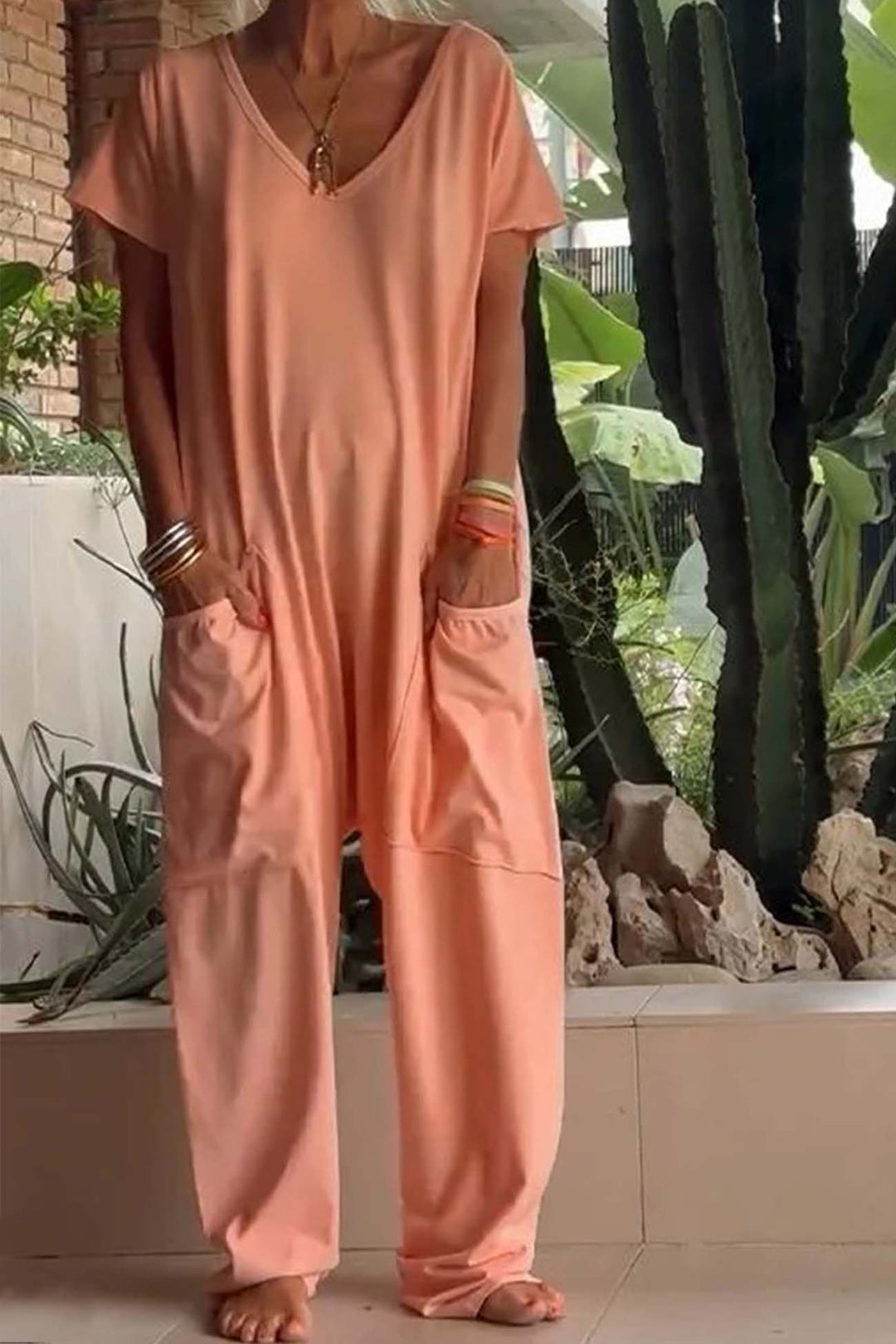Reshiel | Relaxed Short-Sleeve V-Neck Baggy Jumpsuit