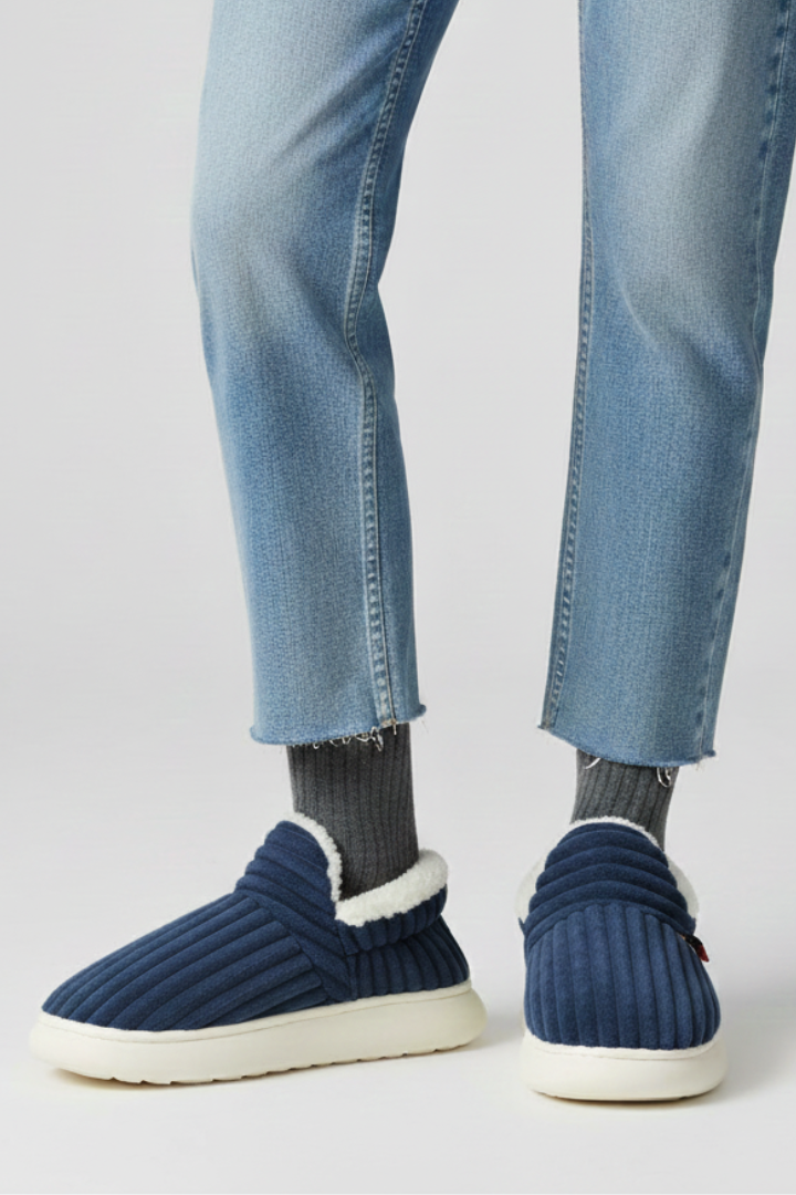 Women Slippers with Ribbed Upper and Inner Lining