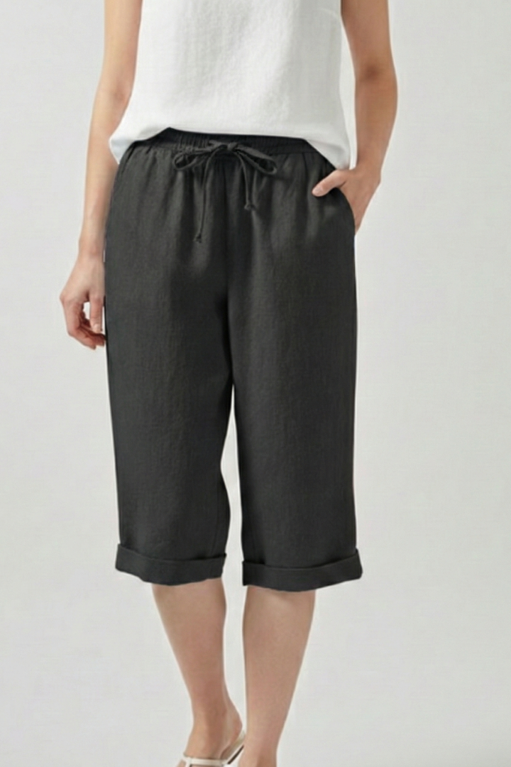 Women’s Capri Shorts with Elastic Waist and Side Pockets