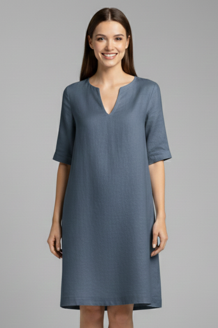 Women’s Dress with V-Neck and Three-Quarter Sleeves