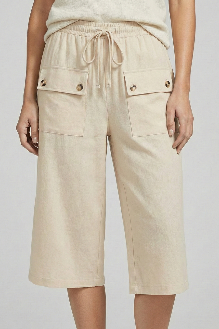 Women’s Knee Length Shorts with Elastic Waist and Pockets