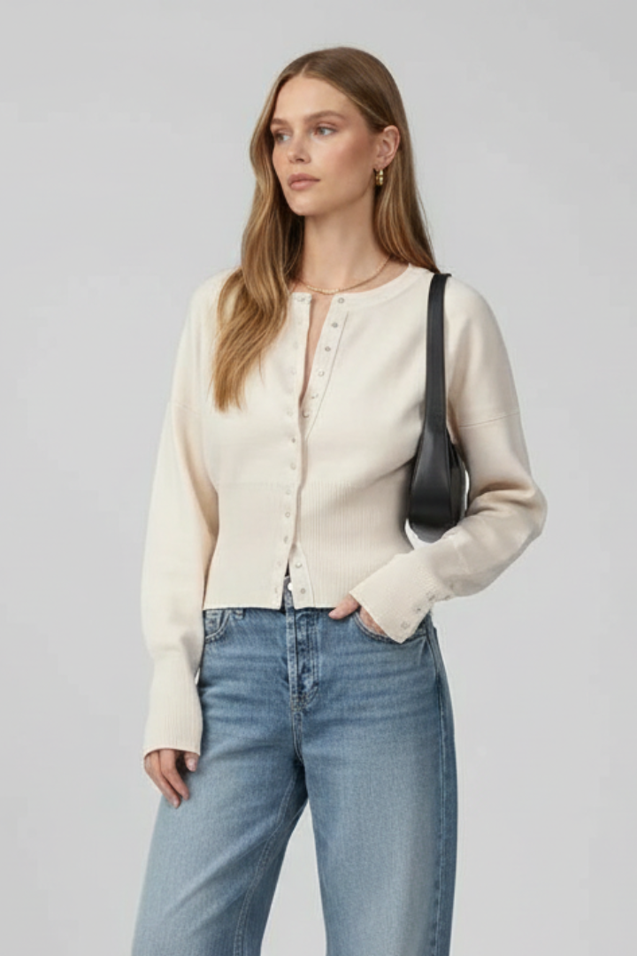 Women’s Knitted Cardigan with Round Neckline and Button-Front Design