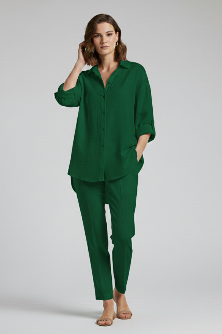 Women’s Long Blouse with Button Closure and Relaxed Shape