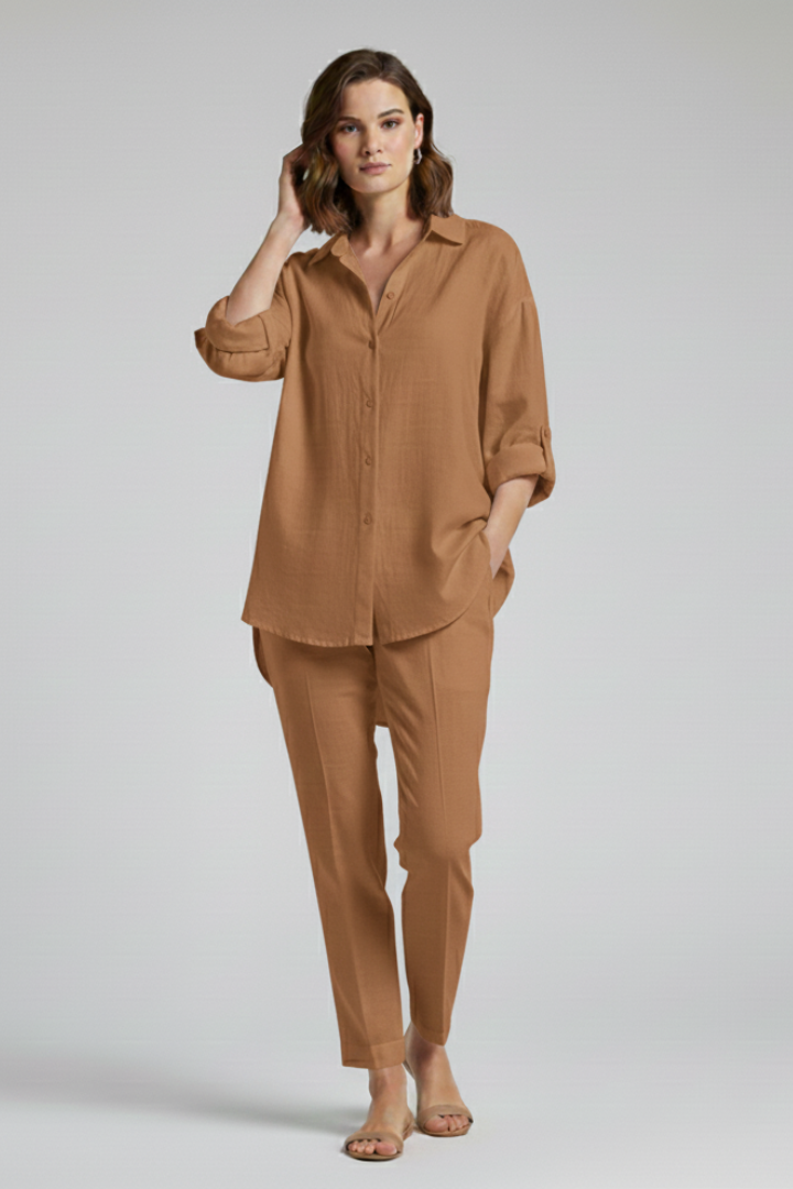 Women’s Long Blouse with Button Closure and Relaxed Shape