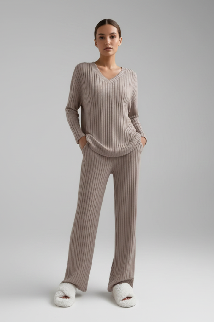 Women’s Lounge Set with V Neck and Ribbed Surface