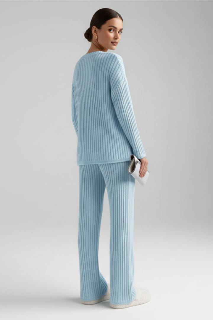 Women’s Lounge Set with V Neck and Ribbed Surface