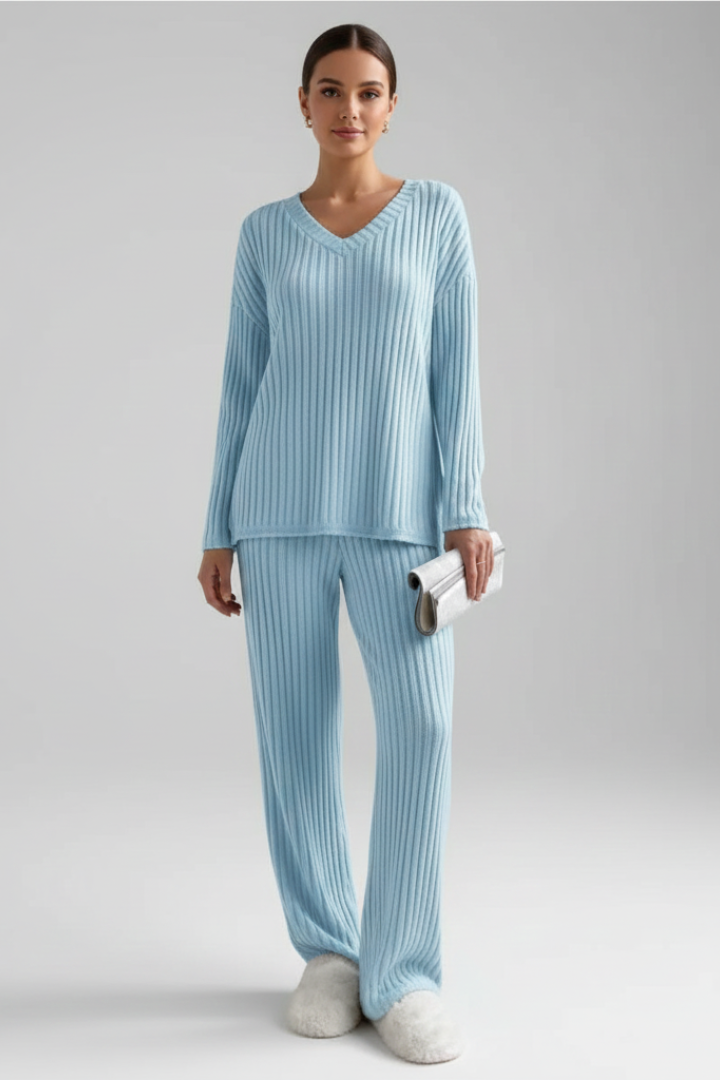 Women’s Lounge Set with V Neck and Ribbed Surface