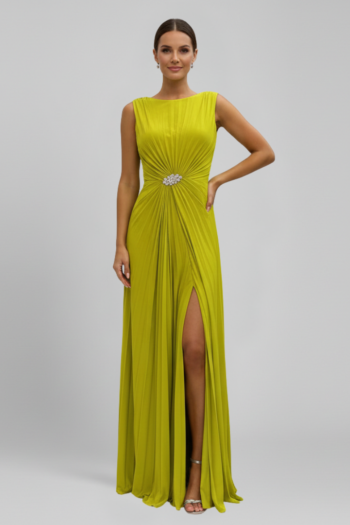 Women’s Maxi Dress with Pleated Surface and Side Slit