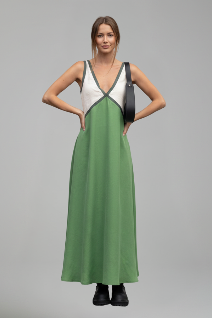 Women’s Maxi Dress with V Neckline and Sleeveless Cut