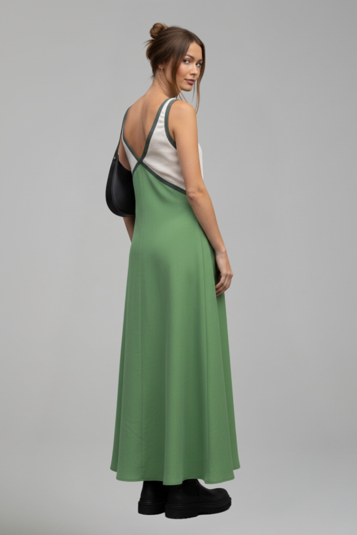 Women’s Maxi Dress with V Neckline and Sleeveless Cut