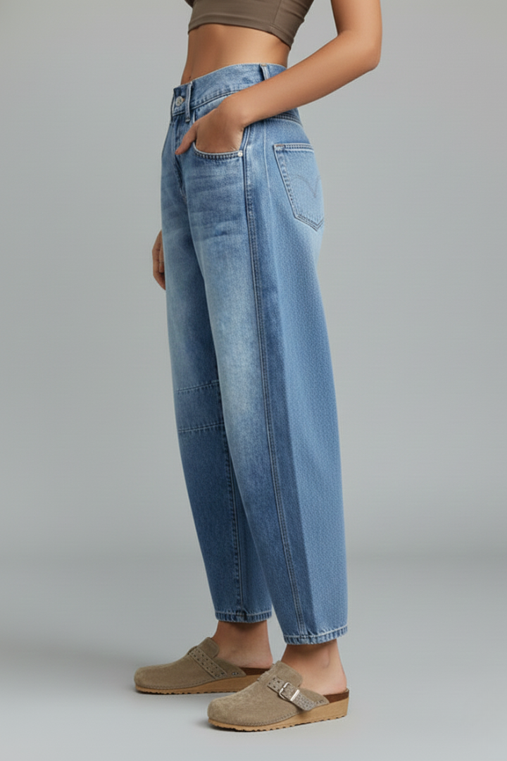 Women’s Mid-Waist Jeans with Front Closure and Pockets