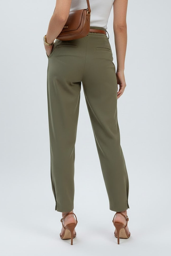 Women’s Pants with High Waist and Tapered Leg