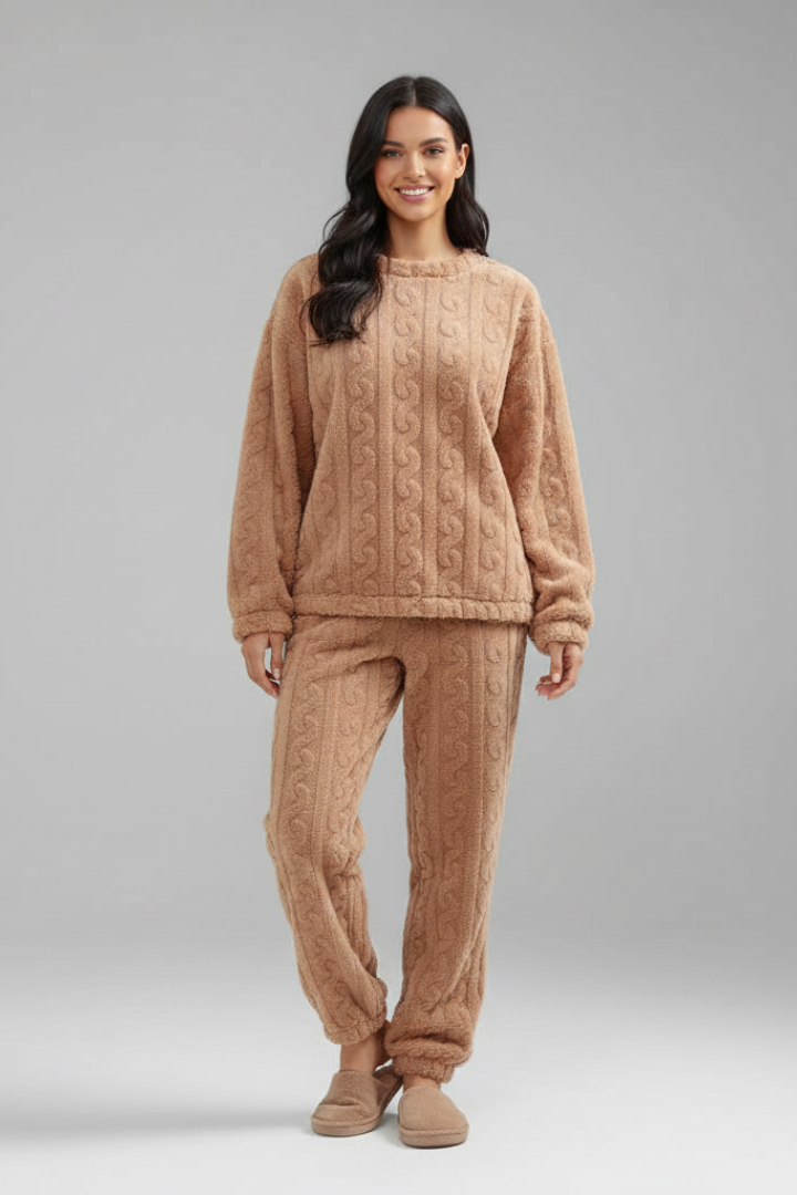 Women’s Pyjama Set with Round Neck and Elastic Waist