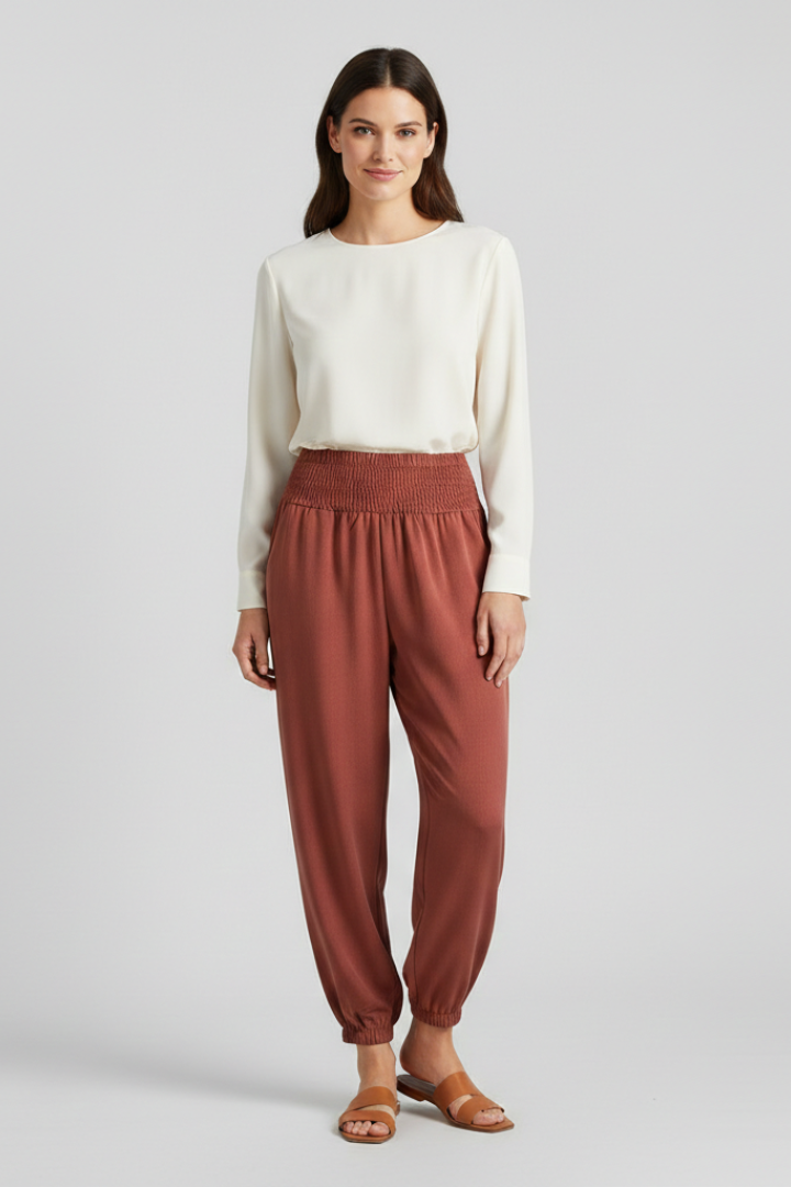 Women’s Trousers with Elastic Waistband and Tapered Hem
