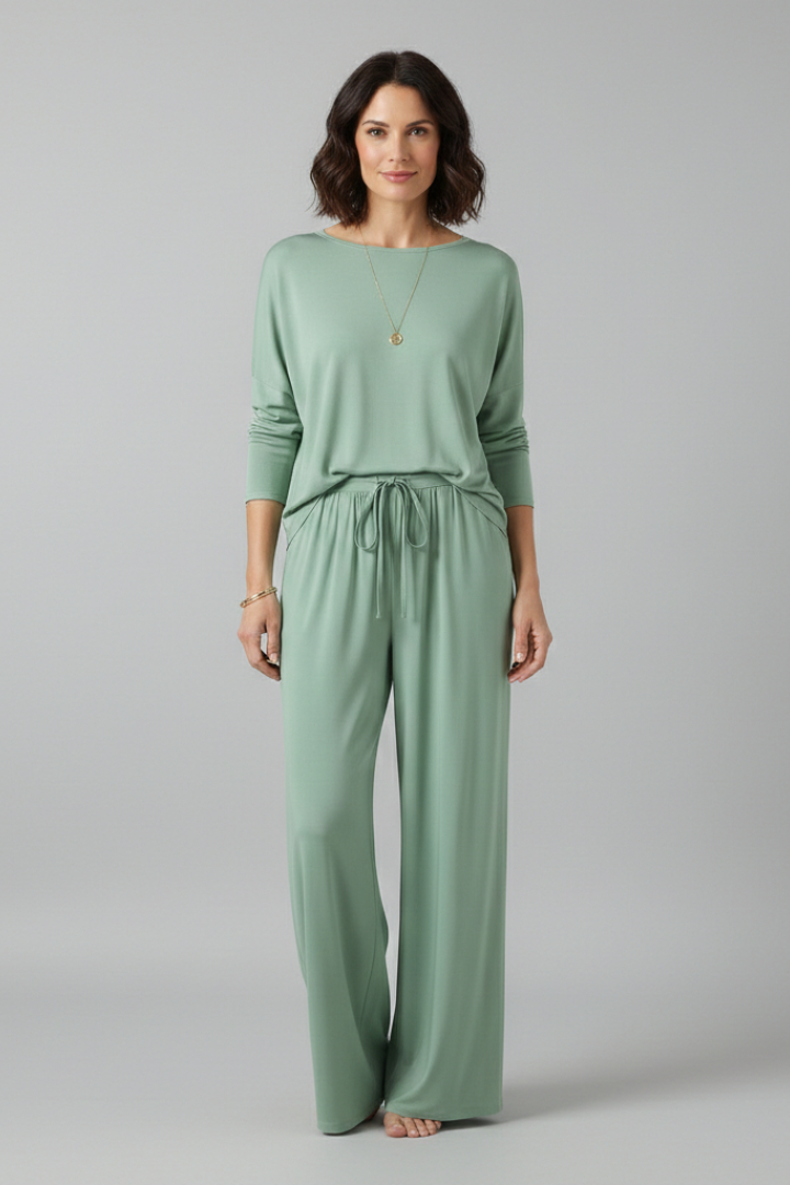 Women’s Trousers with High Waist and Wide Legs