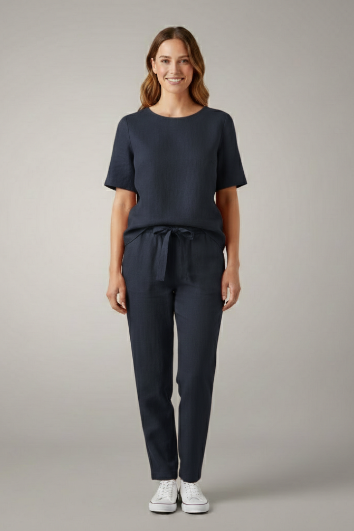 Women’s Two-Piece Set with Short Sleeves and Tapered Legs