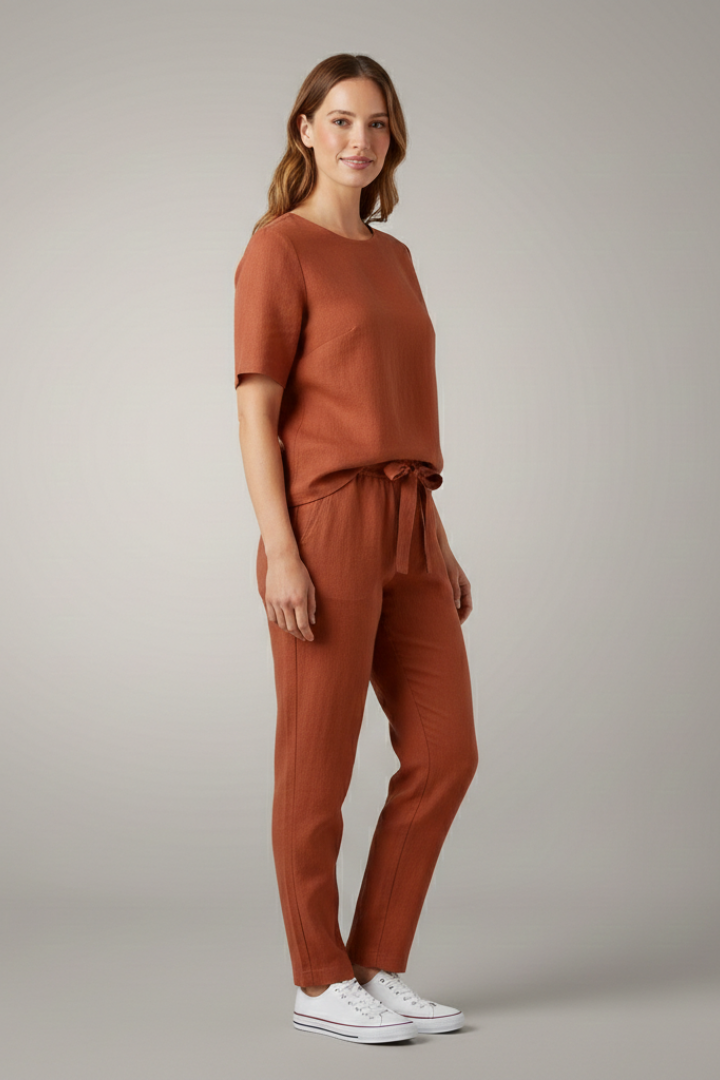 Women’s Two-Piece Set with Short Sleeves and Tapered Legs