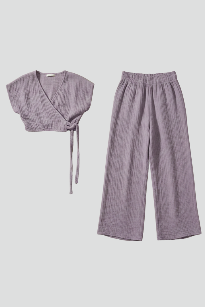 Women’s Two-Piece Set with V Neckline and Wide Legs